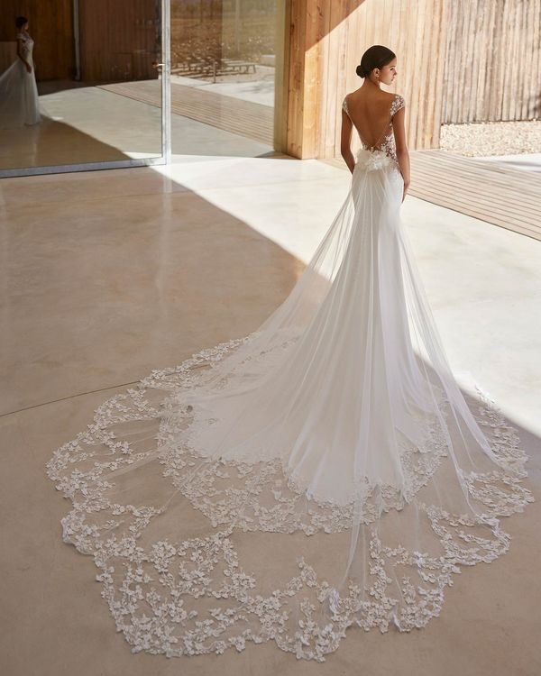 Robe de mariée rosa clara sale