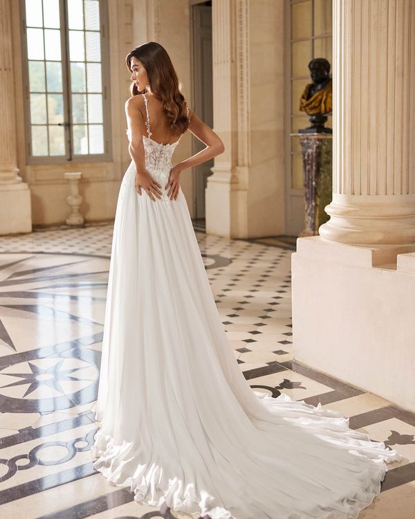 Robe de mariée décolleté dos sale