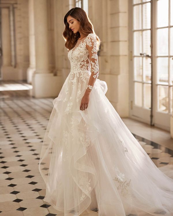 Princess wedding dress style best sale